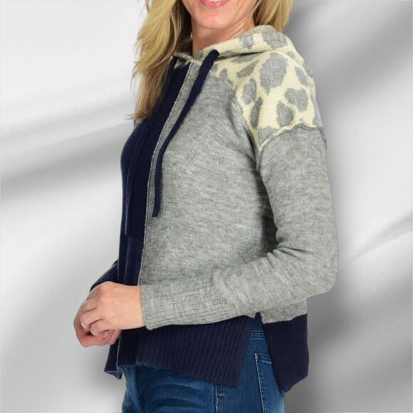 ELAN Women’s Solid & Printed Sweater Knit Color Block Hoodie in the Size Large - Picture 9 of 14